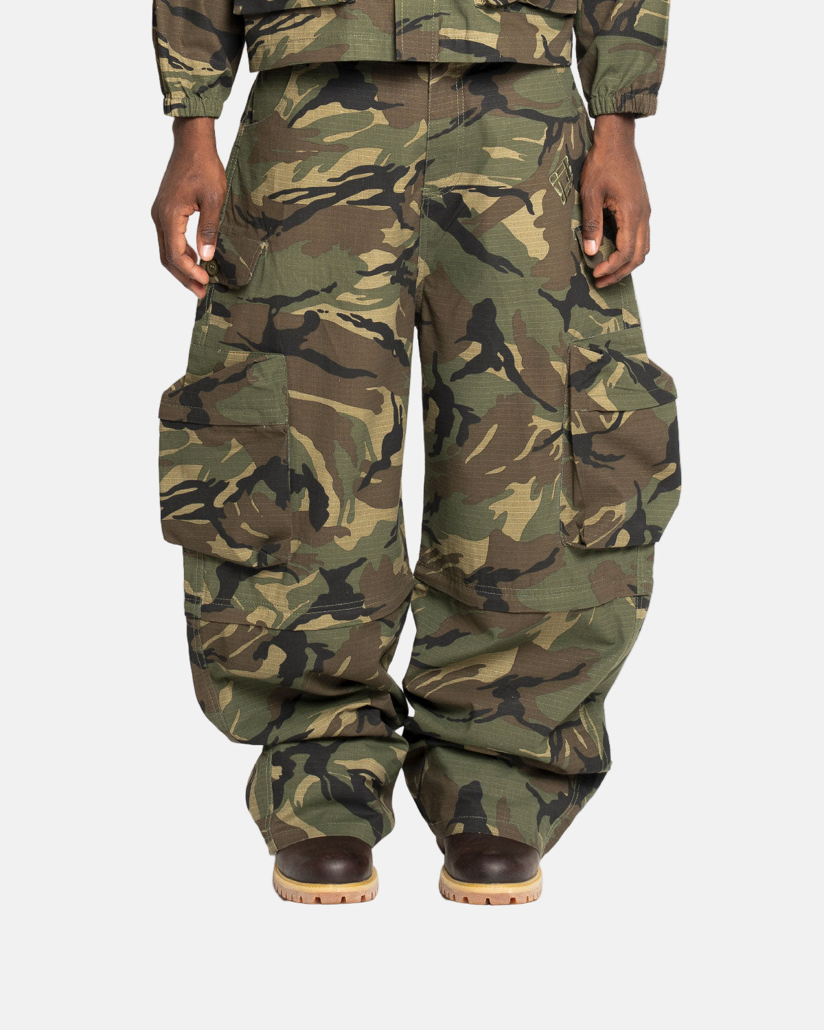 DETACHABLE CARGO PANTS